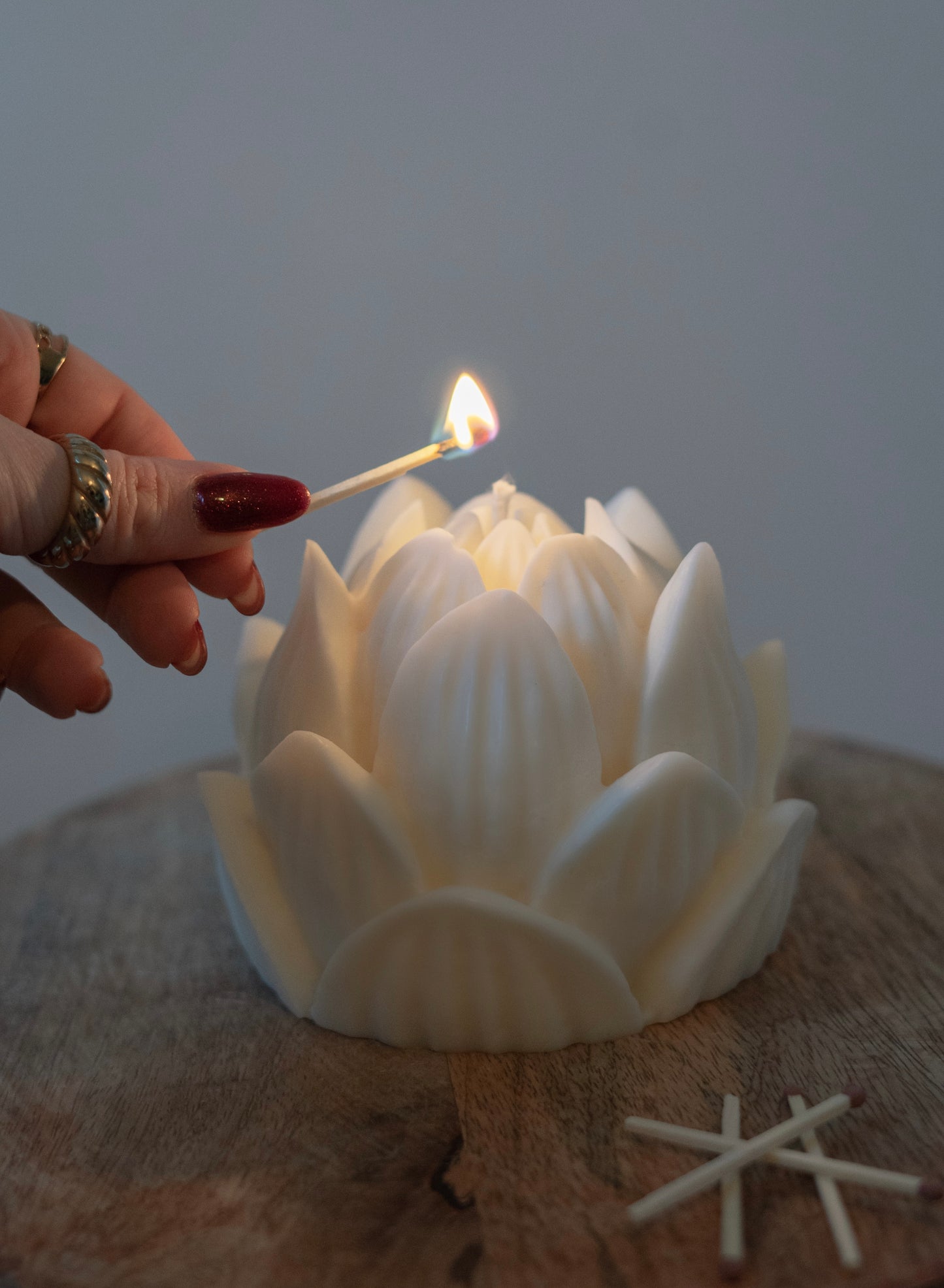 Lotus candle