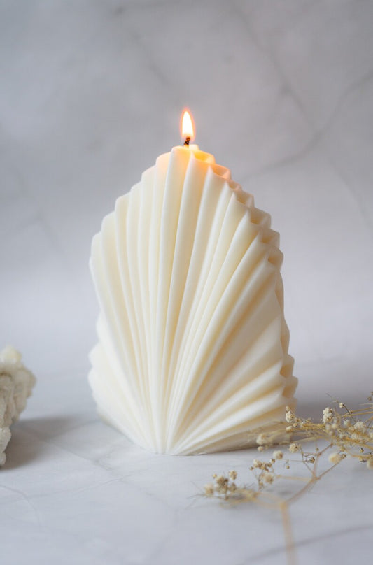 Palm spear candle